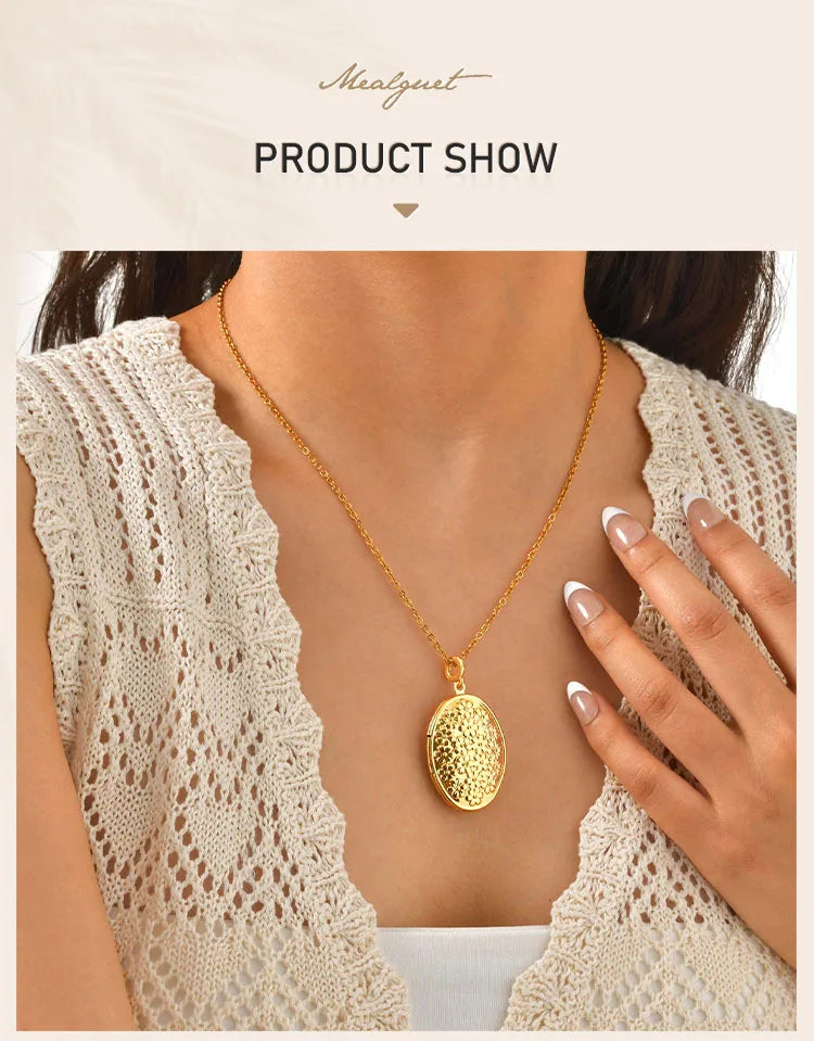 Custom Photo Flower Locket Necklace