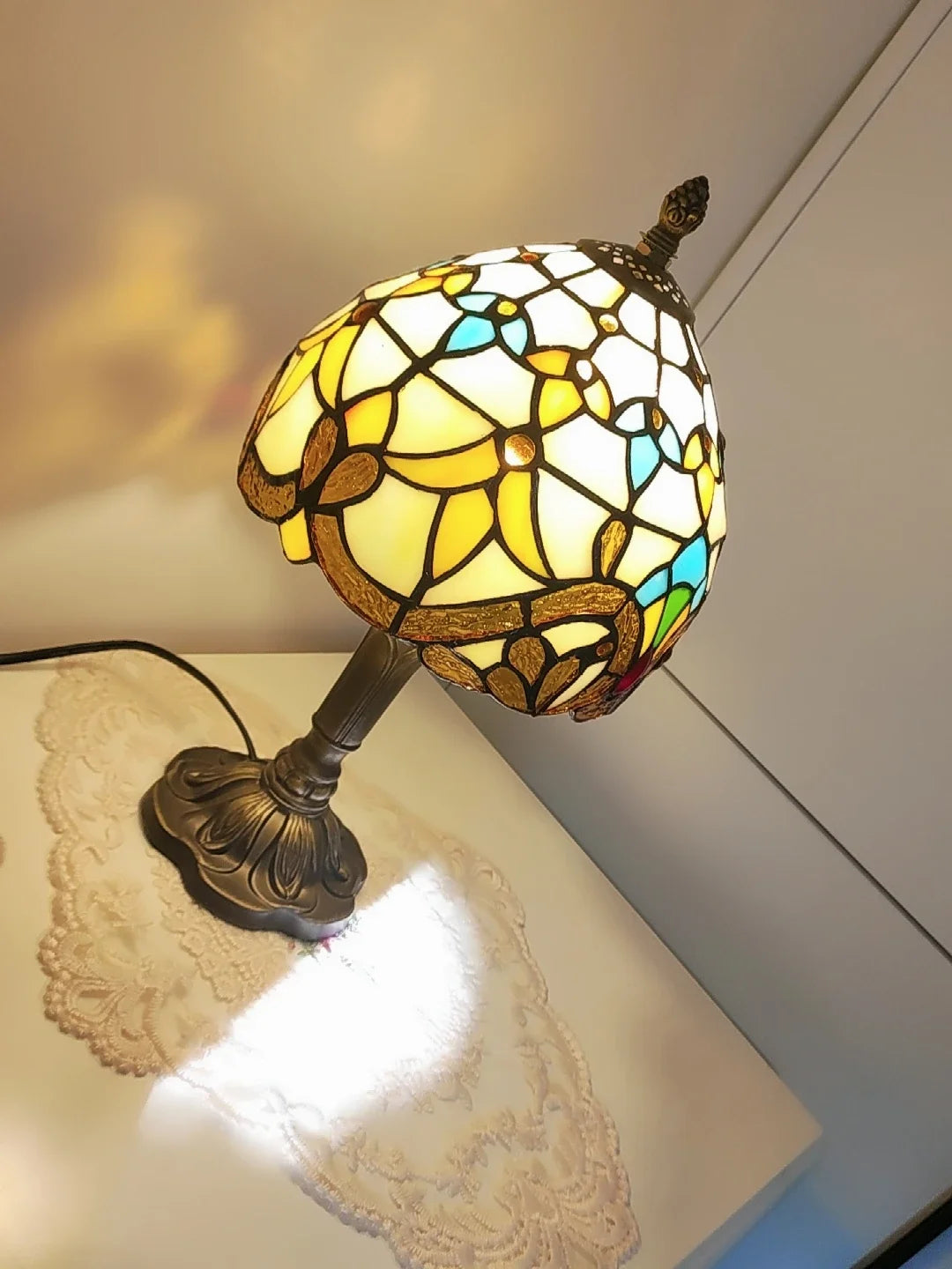 Vintage Stained Glass Table Lamp – 8 Inch French Rose Bedside Reading Lamp for Bedroom, Living Room & Office