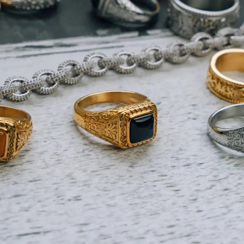 Vintage Black Square Stone Ring